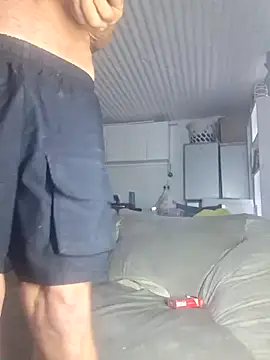 Snapshot of NICJOHNS chatting on 12.20.24 NICJOHNS online show from 12.20.24