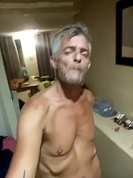 Snapshot of NICJOHNS chatting on 01.20.25 NICJOHNS online show from 01.20.25