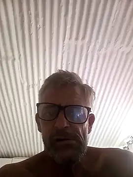 Snapshot of NICJOHNS chatting on 02.24.25 NICJOHNS online show from 02.24.25