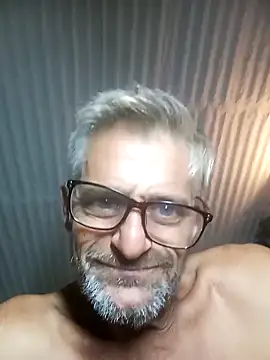 Snapshot of NICJOHNS chatting on 02.24.25 NICJOHNS online show from 02.24.25