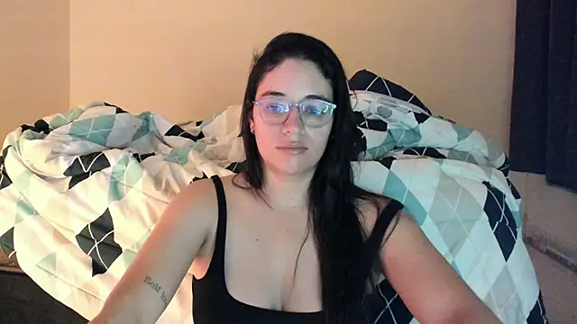 Snapshot of atenas_05_ chatting on 05.29.26 atenas 05 online show from 05.29.26