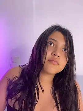 Snapshot of alisson_carolina73 chatting on 04.25.26 alisson carolina73 online show from 04.25.26