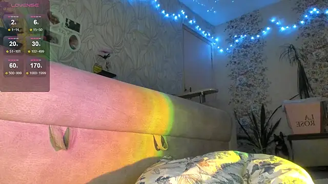 Snapshot of Yay_Nicky chatting on 02.11.25 Yay Nicky online show from 02.11.25