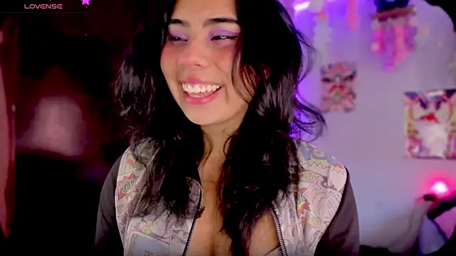 Snapshot of kiki_cavilll chatting on 02.01.25 kiki cavilll online show from 02.01.25