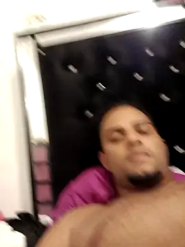 Snapshot of Hotdark chatting on 01.22.25 Hotdark online show from 01.22.25