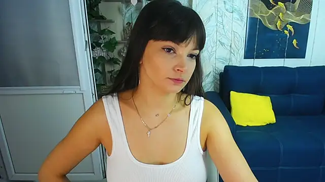 GoldenLadyyy online show from 10.13.25