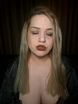 cansuozell online show from 04.11.26