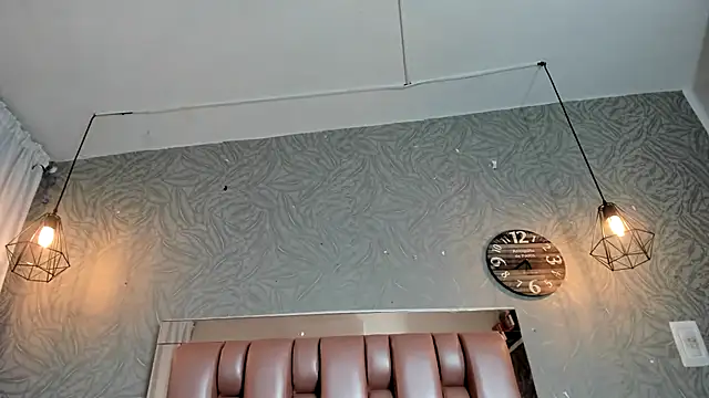 KOURTNEY-- online show from 11.14.25