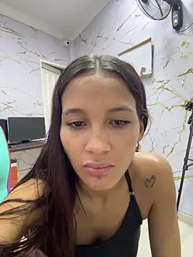 Snapshot of Carohorny4u chatting on 12.17.25 Carohorny4u online show from 12.17.25