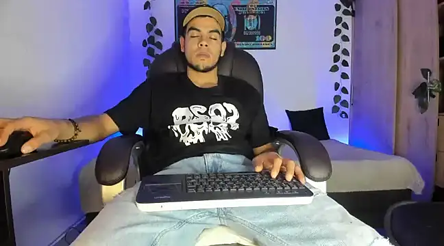 mikee scooth online show from 03.08.25