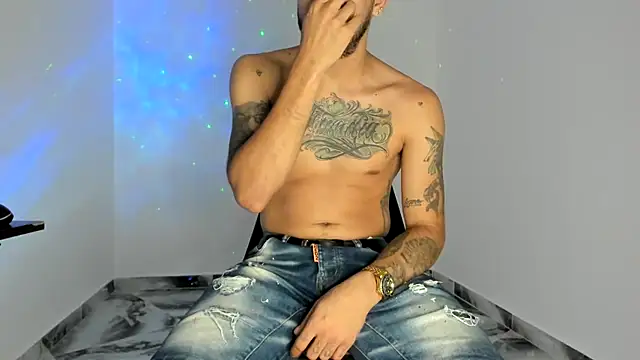 Snapshot of mikee_scooth chatting on 04.14.26 mikee scooth online show from 04.14.26