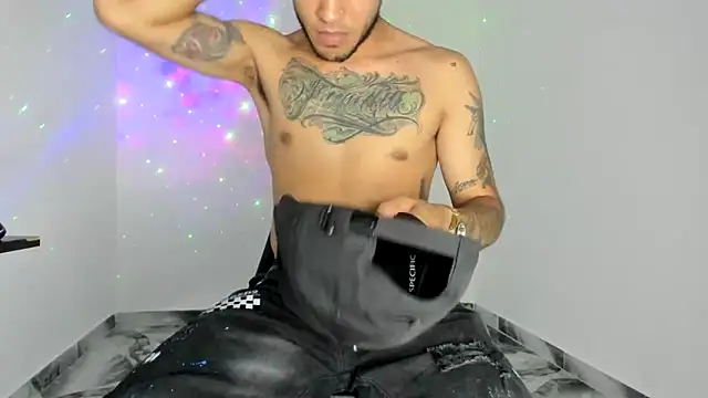 Snapshot of mikee_scooth chatting on 05.12.26 mikee scooth online show from 05.12.26