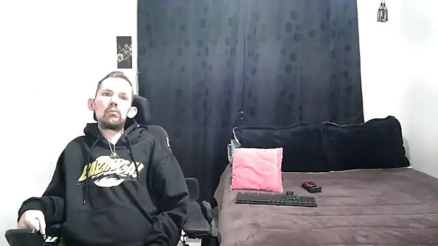 Sophia and Thomas online show from 12.27.24