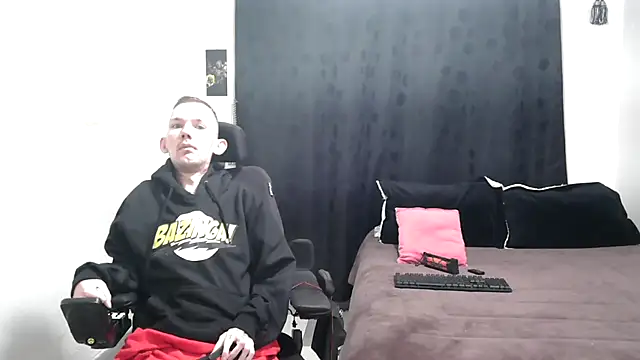 Sophia and Thomas online show from 01.01.25