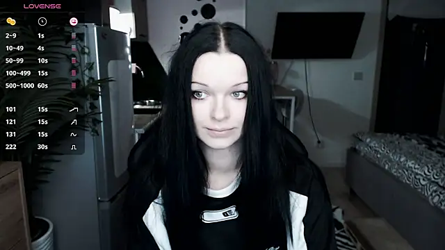 Snapshot of illililliilli chatting on 01.05.25 illililliilli online show from 01.05.25