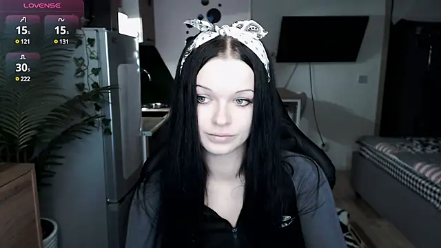 Snapshot of illililliilli chatting on 02.02.25 illililliilli online show from 02.02.25