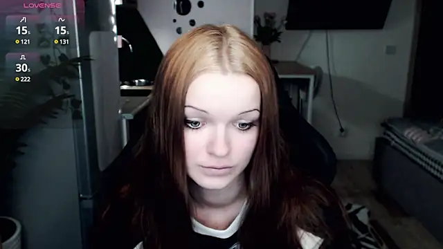 Snapshot of illililliilli chatting on 02.06.25 illililliilli online show from 02.06.25