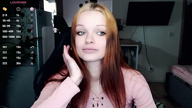 Snapshot of illililliilli chatting on 02.22.25 illililliilli online show from 02.22.25