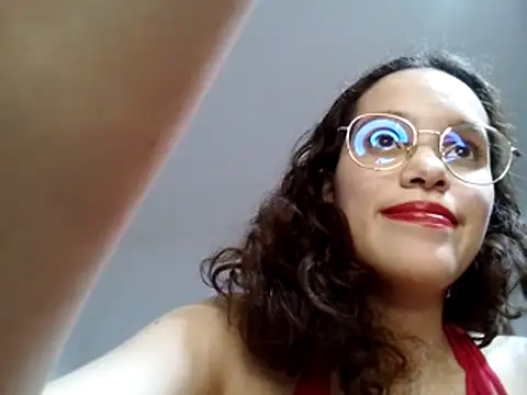 Snapshot of guanaemma chatting on 05.21.26 guanaemma online show from 05.21.26