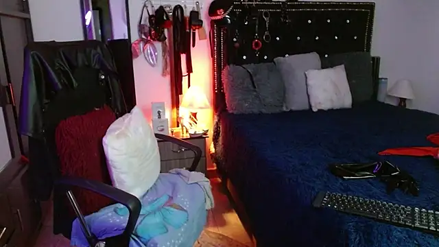 SamaraMartinez online show from 11.15.25