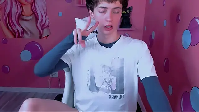 Snapshot of LukeSweet chatting on 01.18.26 LukeSweet online show from 01.18.26