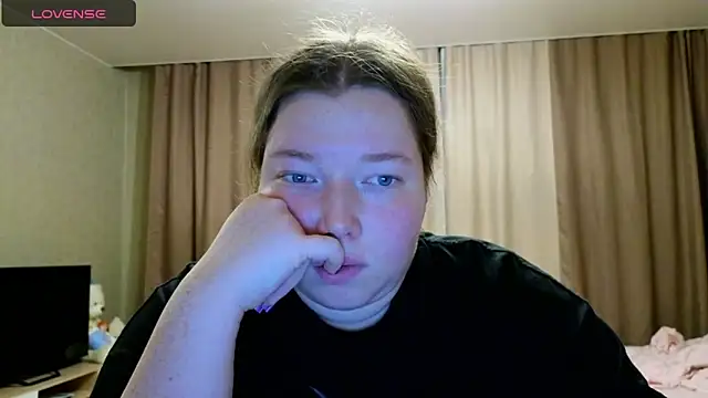 Snapshot of Blush_Lolaa chatting on 12.21.25 Blush Lolaa online show from 12.21.25