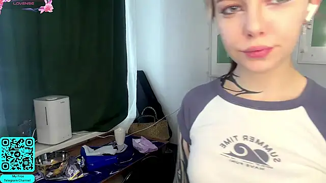 Snapshot of EngelAlman chatting on 02.15.26 EngelAlman online show from 02.15.26