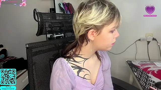 Snapshot of EngelAlman chatting on 02.28.26 EngelAlman online show from 02.28.26