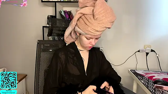 Snapshot of EngelAlman chatting on 03.03.26 EngelAlman online show from 03.03.26