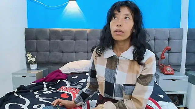 karolinee 66  online show from 03.12.26