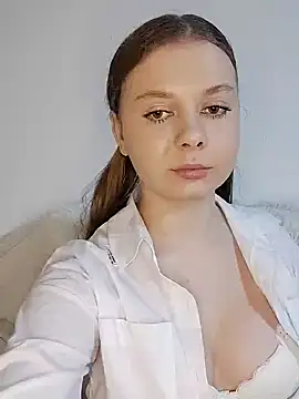 Snapshot of Ekaterina27 chatting on 12.20.24 Ekaterina27 online show from 12.20.24