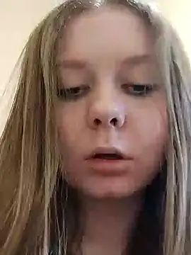 Snapshot of Ekaterina27 chatting on 03.03.25 Ekaterina27 online show from 03.03.25