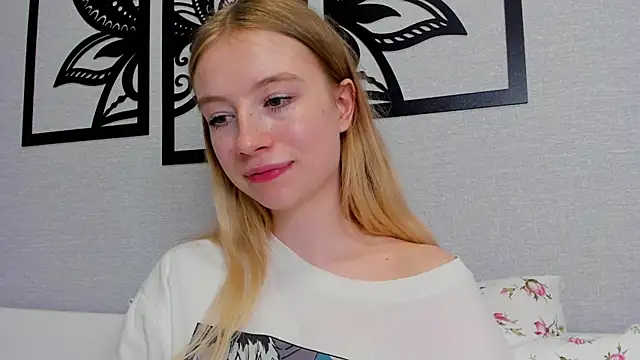 minidivaa  online show from 01.25.25