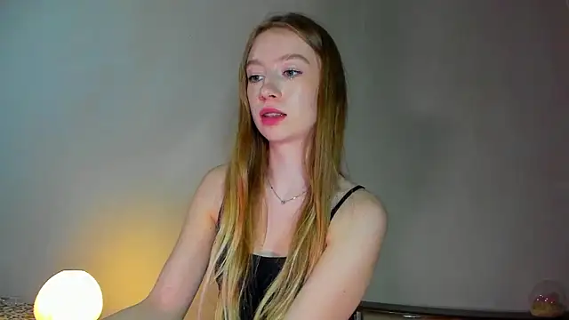 minidivaa  online show from 04.18.26