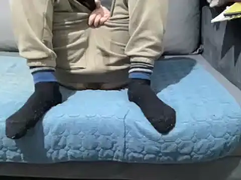 4small4inchlol online show from 02.25.25