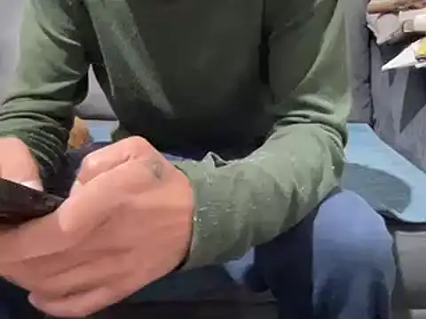 4small4inchlol online show from 03.10.25