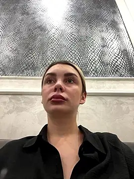 Snapshot of SandraCarter chatting on 01.18.26 SandraCarter online show from 01.18.26