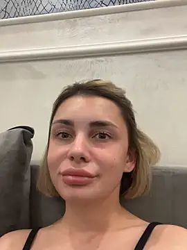 Snapshot of SandraCarter chatting on 02.14.26 SandraCarter online show from 02.14.26