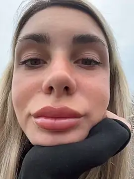 Snapshot of SandraCarter chatting on 03.21.26 SandraCarter online show from 03.21.26