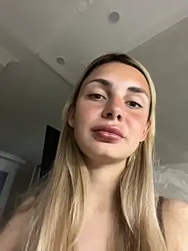 Snapshot of SandraCarter chatting on 03.22.26 SandraCarter online show from 03.22.26