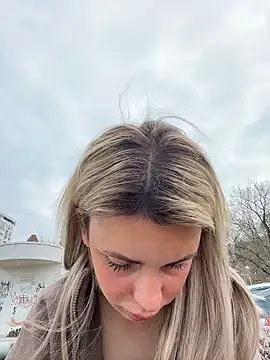 Snapshot of SandraCarter chatting on 03.29.26 SandraCarter online show from 03.29.26