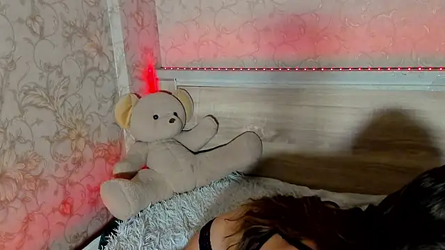 emma77  online show from 11.15.25