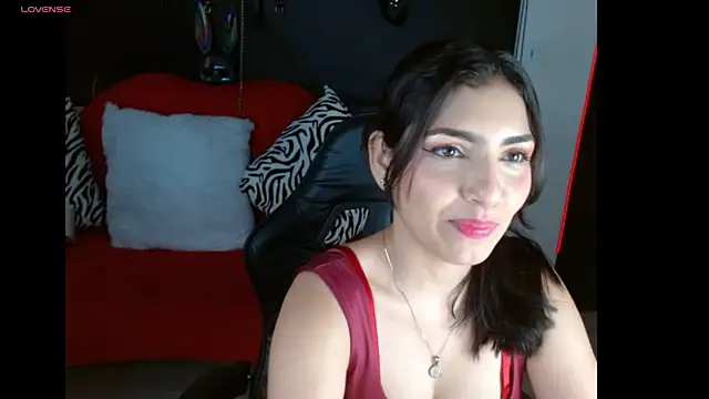 Snapshot of Carolaine69_ chatting on 07.14.26 Carolaine69 online show from 07.14.26