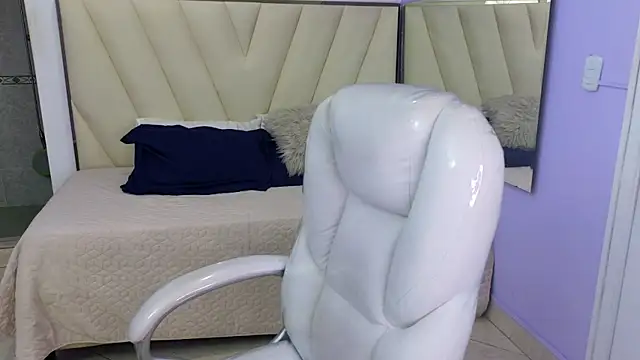 Snapshot of Sexy_paradise18_ chatting on 12.31.24 Sexy paradise18  online show from 12.31.24