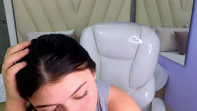 Snapshot of Sexy_paradise18_ chatting on 03.12.25 Sexy paradise18  online show from 03.12.25