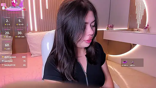 Snapshot of Sexy_paradise18_ chatting on 10.04.25 Sexy paradise18  online show from 10.04.25