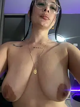 Libia James online show from 01.18.25