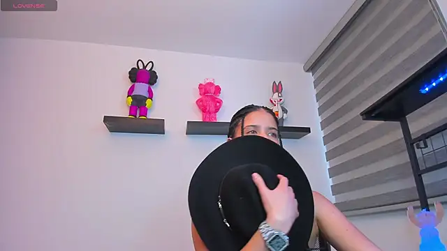 Gangster Girl online show from 01.14.26