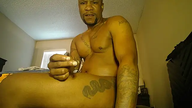 Snapshot of SexxyreddMale chatting on 03.02.25 SexxyreddMale online show from 03.02.25
