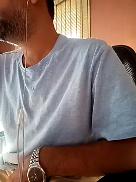 Snapshot of daddy_indian chatting on 02.15.25 daddy indian online show from 02.15.25